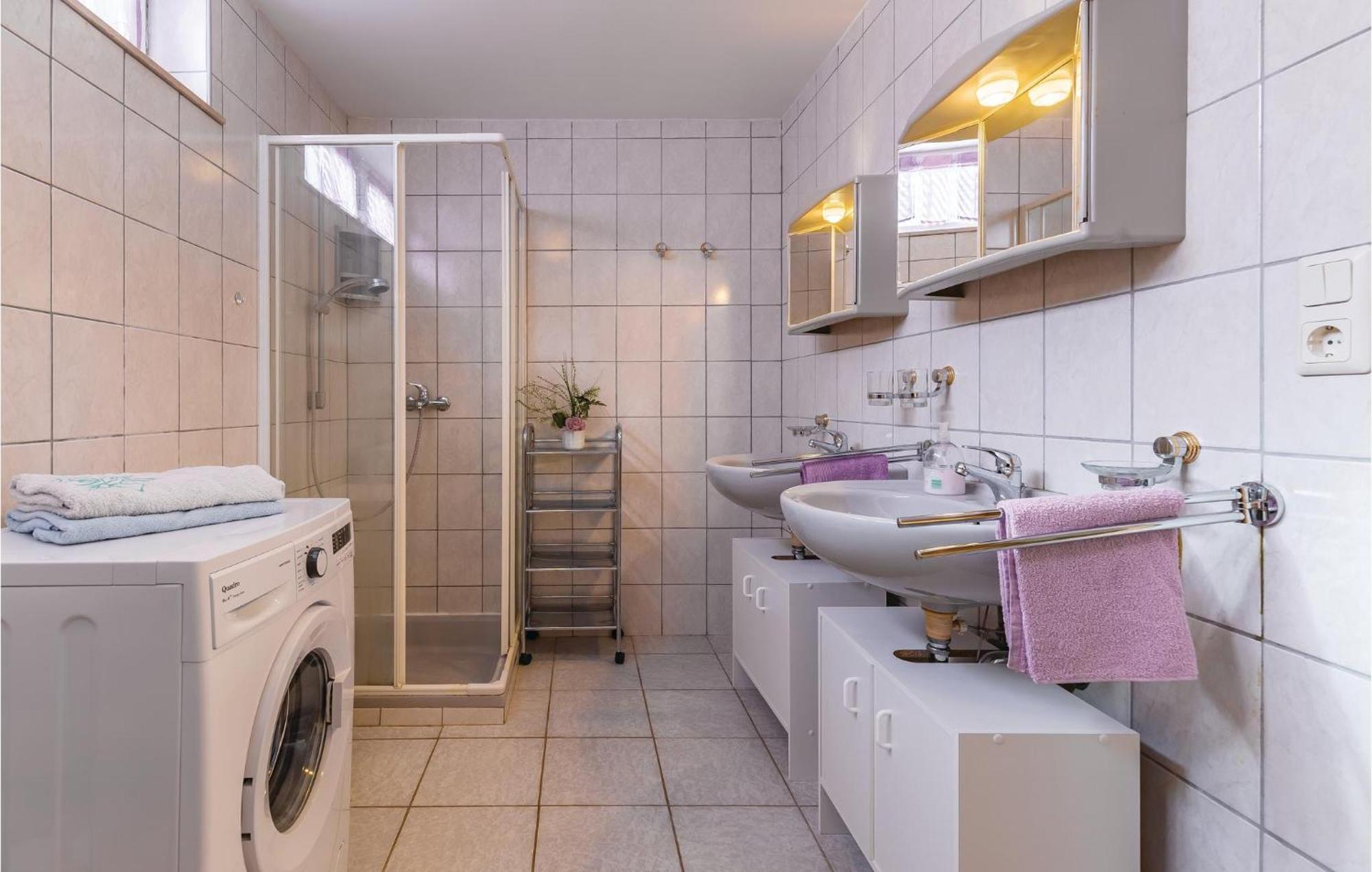 3 Bedroom Awesome Apartment In Pavicini エクステリア 写真